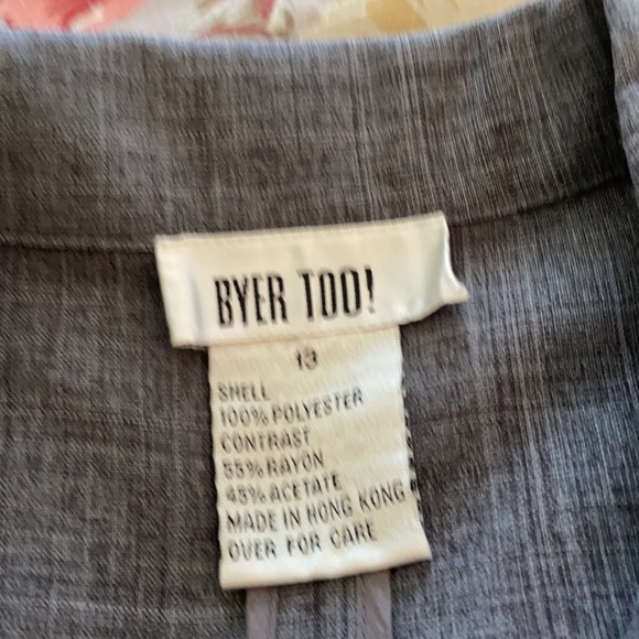 Adorable Grey Pleated Skirt and Jacket - Picture 3 of 6